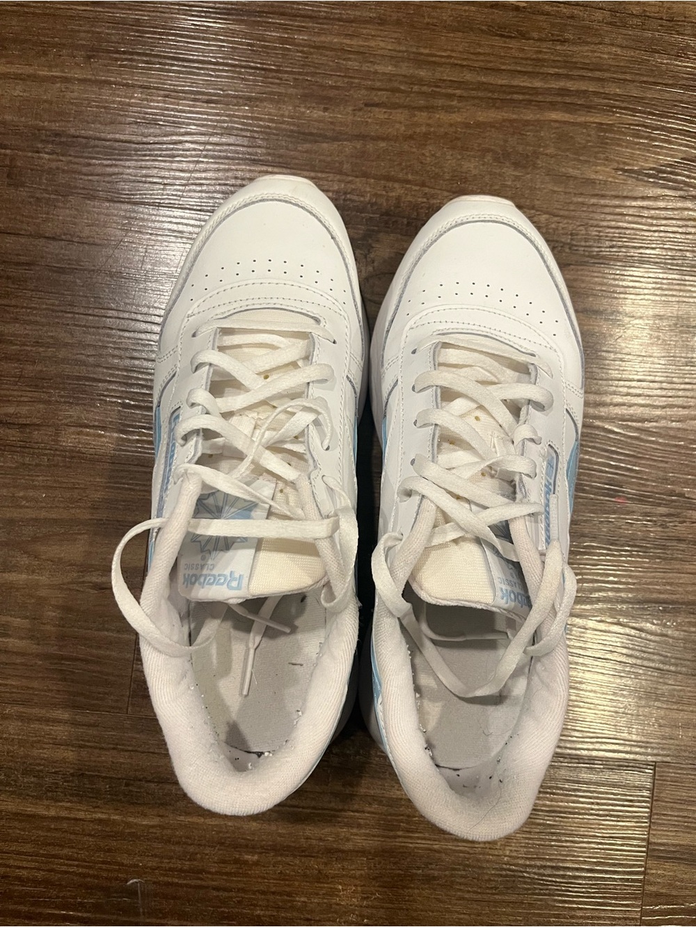 Reebok Women's White Sneakers with Light Blue Accents size 8.5